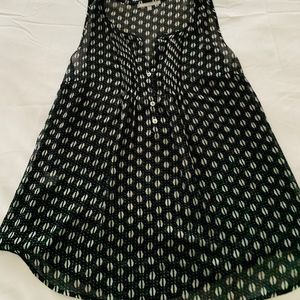 Lightweight Summery Daniel Rainn Top